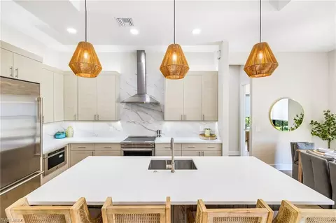 Kitchen - 167 Burning Tree Dr, Naples, FL 34105 photo 2 of 4