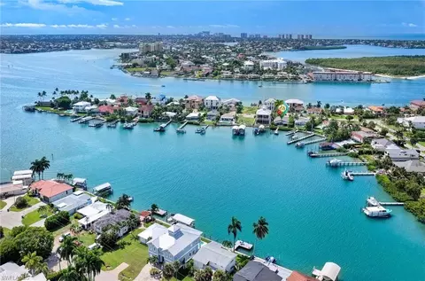 View/Area - 9 Pelican St E, Naples, FL 34113 photo 6 of 7