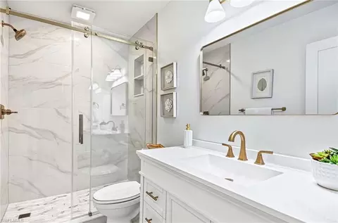 Bath - 9 Pelican St E, Naples, FL 34113 photo 2 of 3