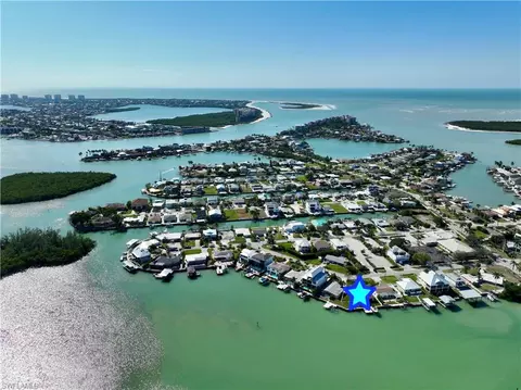 View/Area - 125 Pago Pago Dr E, Naples, FL 34113 photo 8 of 12