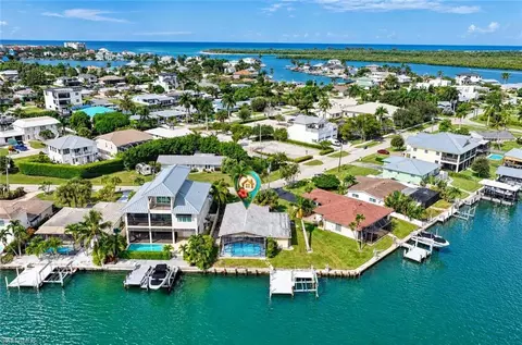 View/Area - 129 Pago Pago Dr E, Naples, FL 34113 photo 3 of 10
