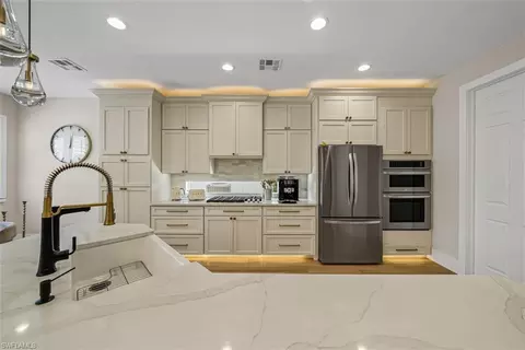 Kitchen - 12710 Aviano Dr, Naples, FL 34105 photo 2 of 3