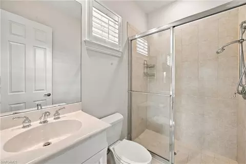 Bath - 4995 Rustic Oaks Cir, Naples, FL 34105 photo 3 of 4