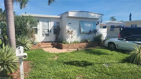 3 Derwent Blvd, Fort Myers, FL 33908
