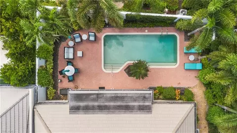 Exterior - 807 Rue Deville #2.11, Naples, FL 34108 photo 5 of 8