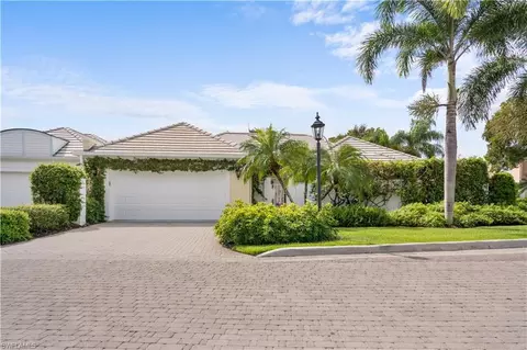 Exterior - 807 Rue Deville #2.11, Naples, FL 34108 photo 8 of 8