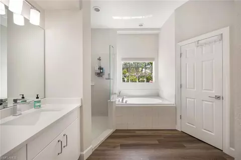 Bath - 9049 Bronco Ct, Naples, FL 34113 photo 1 of 3