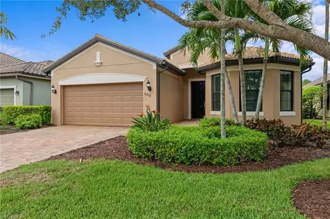 Exterior - 20372 Cypress Shadows Blvd, Estero, FL 33928 photo 2 of 9