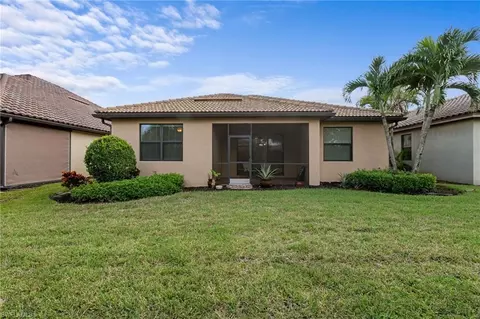 Exterior - 20372 Cypress Shadows Blvd, Estero, FL 33928 photo 6 of 9
