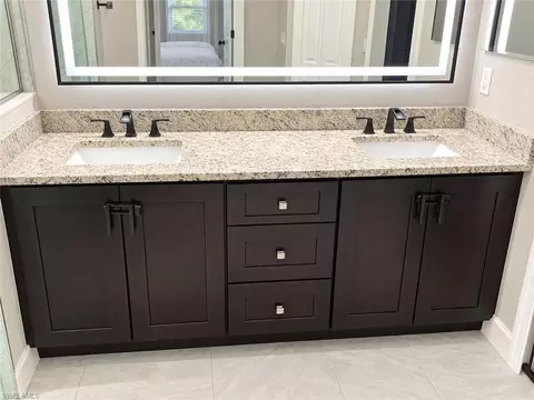 Bath - 2982 2nd St NE, Naples, FL 34120 photo 1 of 5