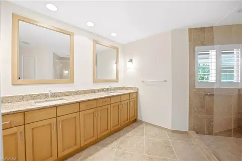 Bath - 3066 Round Table Ln, Naples, FL 34112 photo 3 of 3