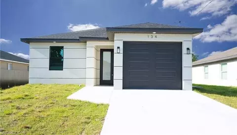 134 Francis Ave, Fort Myers, FL 33916