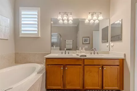 Bath - 14510 Lanier Ct, Naples, FL 34114 photo 2 of 4