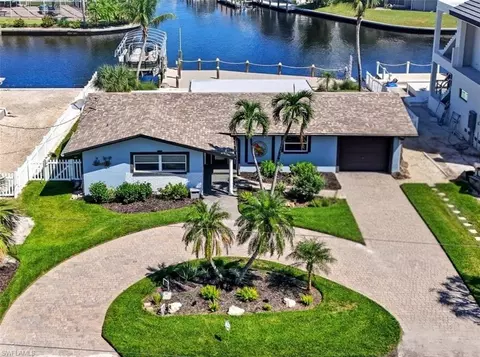 35 Fairview Blvd, Fort Myers Beach, FL 33931