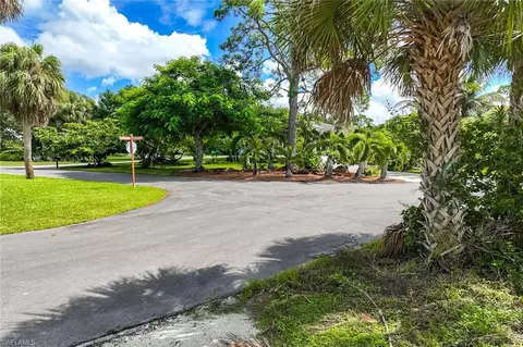 182 Cocohatchee Blvd, Naples, FL 34110 photo 11