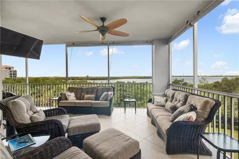 201 Vintage Bay Dr #B 18, Marco Island, FL 34145