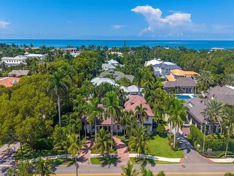 View/Area - 131 3rd St N, Naples, FL 34102 photo 5 of 5