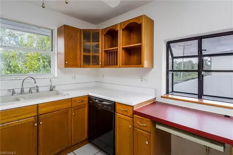 Kitchen - 4045 Skyway Dr, Naples, FL 34112 photo 2 of 2