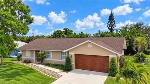 715 SE 9th Ave, Cape Coral, FL 33990