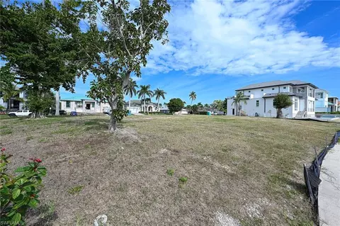 116 Bayview Ave, Naples, FL 34108 photo 13