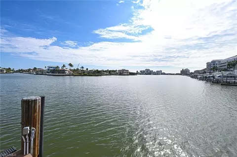 128 Bayview Ave, Naples, FL 34108 photo 14