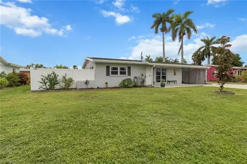 1458 Byron Rd, Fort Myers, FL 33919