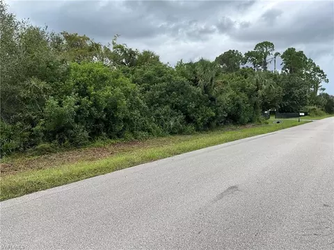 261 2nd St NE, Naples, FL 34120 photo 10