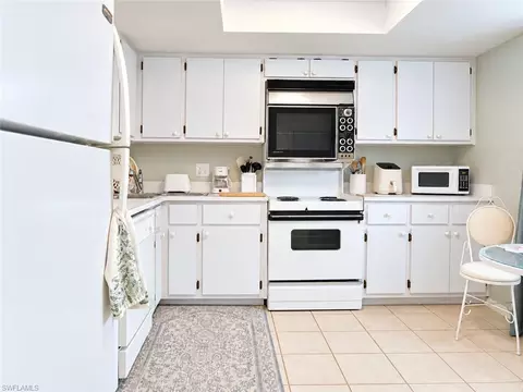Kitchen - 1990 Bald Eagle Dr #A, Naples, FL 34105 photo 2 of 3