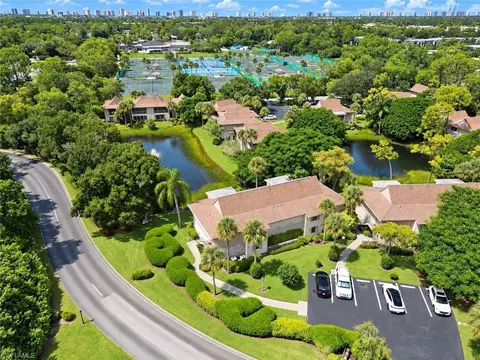 View/Area - 1990 Bald Eagle Dr #A, Naples, FL 34105 photo 2 of 4