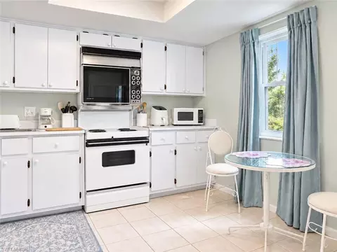 Kitchen - 1990 Bald Eagle Dr #A, Naples, FL 34105 photo 1 of 3