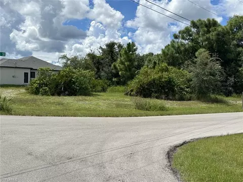 2430 NW 21st St, Cape Coral, FL 33993