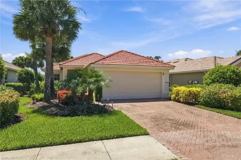 10038 Oakhurst Way, Fort Myers, FL 33913