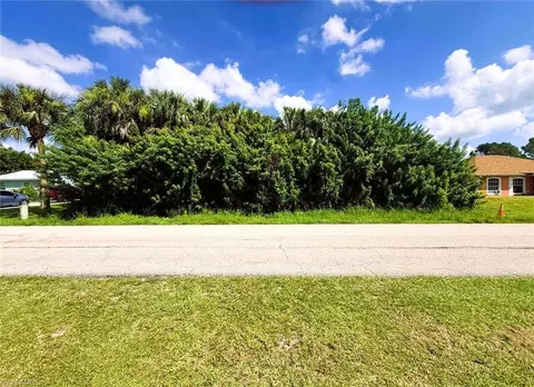 105 E 5th St, Lehigh Acres, FL 33972 photo 4