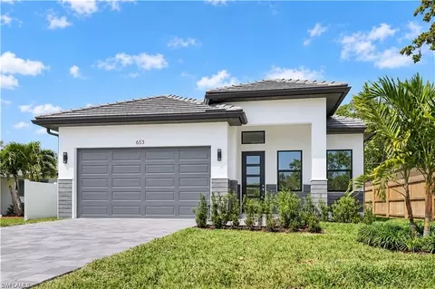 Exterior - 653 107th Ave N, Naples, FL 34108 photo 2 of 4