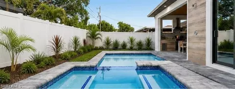 Exterior - 653 107th Ave N, Naples, FL 34108 photo 3 of 4