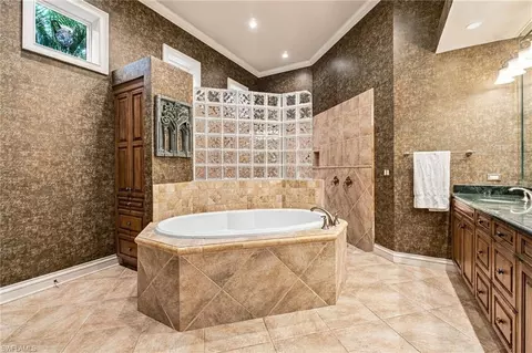 Bath - 14850 Bellezza Ln, Naples, FL 34110 photo 1 of 6