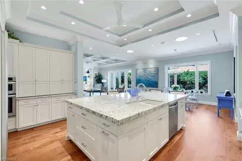Kitchen - 524 Turtle Hatch Ln, Naples, FL 34103 photo 2 of 2