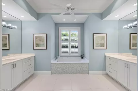 Bath - 524 Turtle Hatch Ln, Naples, FL 34103 photo 1 of 4