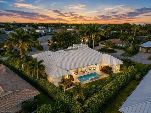 View/Area - 524 Turtle Hatch Ln, Naples, FL 34103 photo 2 of 3