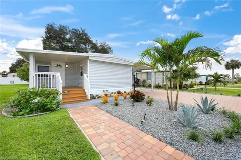 27365 Joann Dr, Bonita Springs, FL 34135