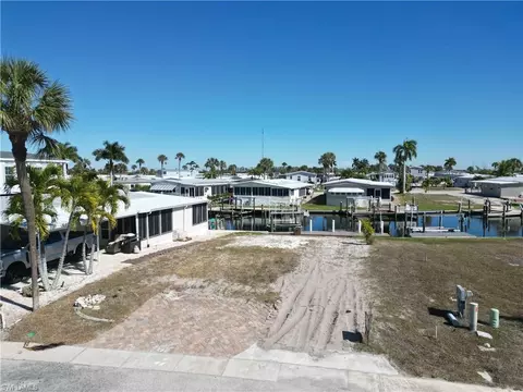 17681 Stevens Blvd, Fort Myers Beach, FL 33931