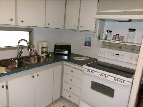 Kitchen - 2 Monaco Ter, Naples, FL 34112 photo 1 of 3