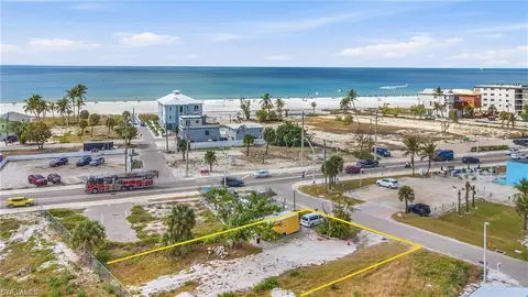110 Mango St, Fort Myers Beach, FL 33931
