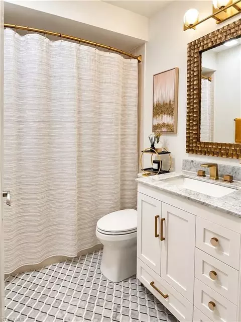 Bath - 2017 Pine Isle Ln, Naples, FL 34112 photo 3 of 4