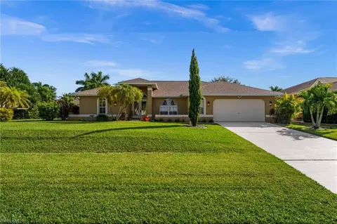 3007 SW 26th Ct, Cape Coral, FL 33914