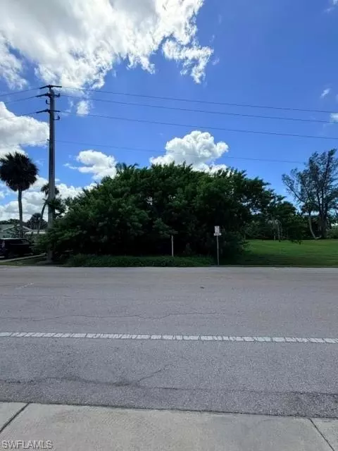 Danford St, Naples, FL 34112 photo 2