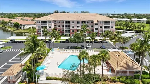15901 Royal Pointe Ln #301, Fort Myers, FL 33908