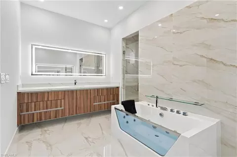 Bath - 98 10th St NE, Naples, FL 34120 photo 1 of 6