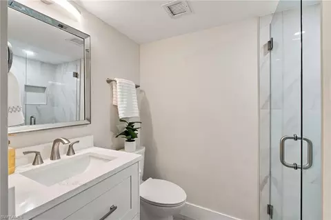 Bath - 29 High Point Cir E #204, Naples, FL 34103 photo 4 of 6