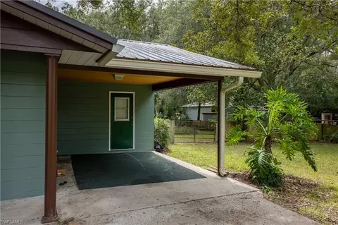 Exterior - 16564 NE 25th Ln, Williston, FL 32696 photo 3 of 23